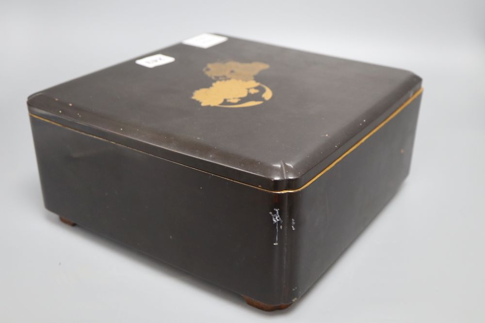 A Japanese lacquered box, 26 x 27cm